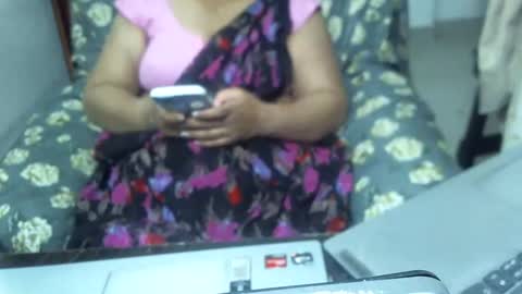 Snapshot of crezybhabihot chatting on 02/19/25, 09:58 Sonika69 online show from 02/19/25, 09:58