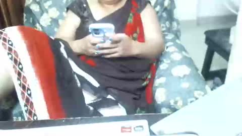 Snapshot of crezybhabihot chatting on 02/26/25, 03:10 Sonika69 online show from 02/26/25, 03:10
