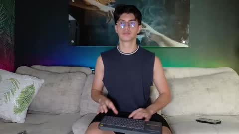 CRHISTIAN online show from 04/04/26, 02:25