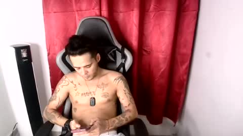criatian_grey online show from 07/29/26, 12:09