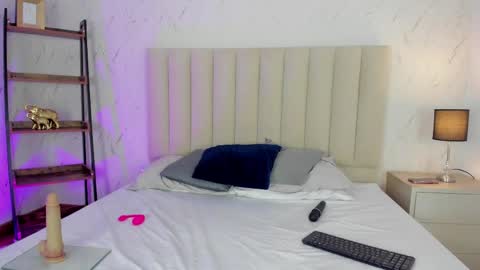 Cristal   online show from 05/11/26, 04:04