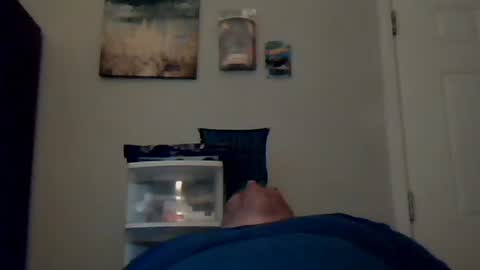 Snapshot of crimsonducki chatting on 11/19/25, 01:16 Duckie online show from 11/19/25, 01:16