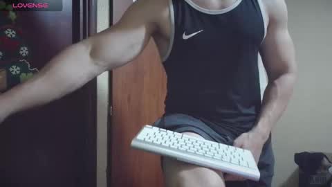 Snapshot of cris2428 chatting on 11/15/25, 02:31 cris2428 online show from 11/15/25, 02:31