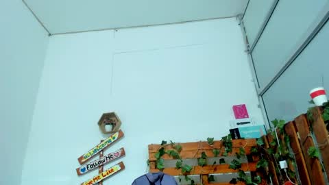 cris_dulce online show from 04/16/26, 07:03