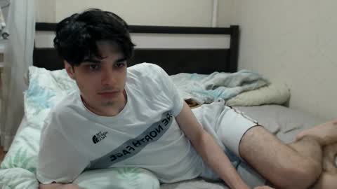 Snapshot of cris_peace chatting on 10/30/25, 01:18 JOIN IN A FAN CLUB AND YOU WILL HAVE 90 OF MY PHOTOVIDEO FREE FANSLY - online show from 10/30/25, 01:18