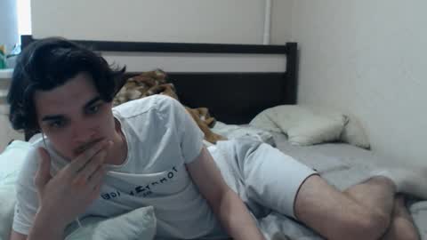 Snapshot of cris_peace chatting on 12/21/25, 10:11 JOIN IN A FAN CLUB AND YOU WILL HAVE 90 OF MY PHOTOVIDEO FREE FANSLY - online show from 12/21/25, 10:11