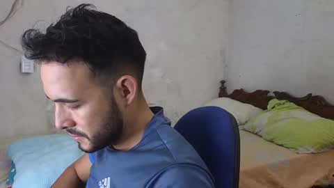 Snapshot of cris_simons chatting on 12/04/24, 04:32 cris_simons online show from 12/04/24, 04:32