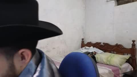 Snapshot of cris_simons chatting on 12/14/24, 03:40 cris_simons online show from 12/14/24, 03:40