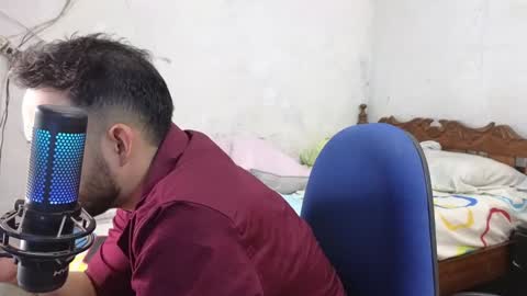 Snapshot of cris_simons chatting on 12/22/24, 07:21 cris_simons online show from 12/22/24, 07:21