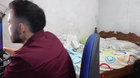 Snapshot of cris_simons chatting on 12/22/24, 10:25 cris_simons online show from 12/22/24, 10:25