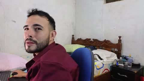 Snapshot of cris_simons chatting on 12/24/24, 11:00 cris_simons online show from 12/24/24, 11:00