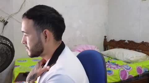 Snapshot of cris_simons chatting on 01/03/25, 04:33 cris_simons online show from 01/03/25, 04:33