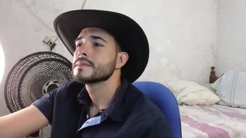 Snapshot of cris_simons chatting on 01/18/25, 07:37 cris_simons online show from 01/18/25, 07:37