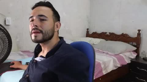 Snapshot of cris_simons chatting on 01/23/25, 12:14 cris_simons online show from 01/23/25, 12:14