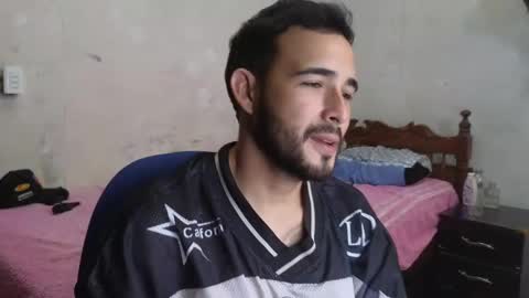 Snapshot of cris_simons chatting on 02/11/25, 01:31 cris_simons online show from 02/11/25, 01:31