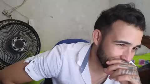 Snapshot of cris_simons chatting on 02/27/25, 04:31 cris_simons online show from 02/27/25, 04:31