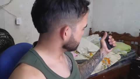 Snapshot of cris_simons chatting on 03/07/25, 10:32 cris_simons online show from 03/07/25, 10:32