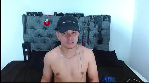 CRISANDMERY online show from 02/17/25, 04:53