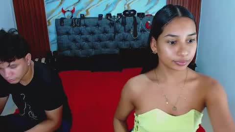 CRISANDMERY online show from 04/19/26, 05:07