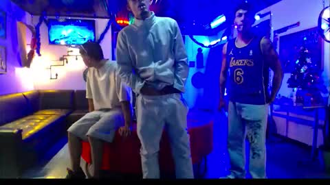 Snapshot of crismens chatting on 12/14/25, 08:02 crismens online show from 12/14/25, 08:02