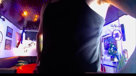 Snapshot of crismens chatting on 12/16/25, 08:25 crismens online show from 12/16/25, 08:25