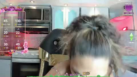 Snapshot of crisozzz chatting on 06/15/26, 06:10 Cristina Onazis online show from 06/15/26, 06:10