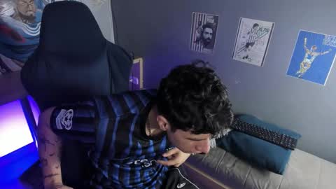 Cris online show from 01/12/26, 02:28