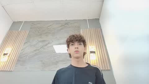 Snapshot of criss_allen1 chatting on 11/24/25, 12:38 CRISS online show from 11/24/25, 12:38