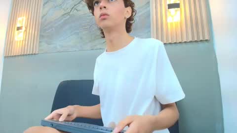 CRISS online show from 02/15/26, 01:20