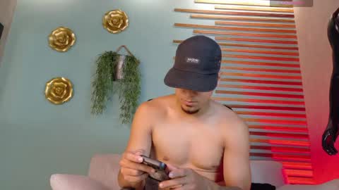 Snapshot of criss_hardcock_ chatting on 05/16/26, 01:10 criss_hardcock_ online show from 05/16/26, 01:10