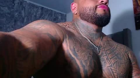 criss_zanders202 online show from 05/28/26, 10:40