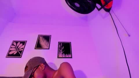 criss_zuri online show from 03/24/26, 11:59