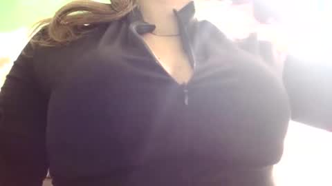 crisshantall online show from 08/01/26, 08:41
