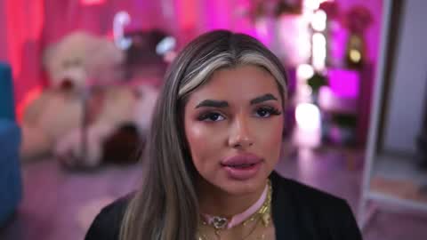 Crissy online show from 04/25/26, 09:56