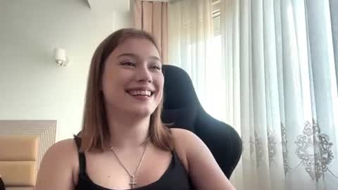 Snapshot of crissymemo chatting on 06/15/26, 03:03 crissymemo online show from 06/15/26, 03:03