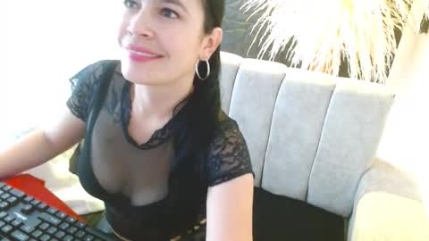 cristal1609 online show from 10/10/25, 01:32