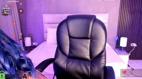 Snapshot of cristal__adams chatting on 11/03/25, 11:55 cristal__adams online show from 11/03/25, 11:55