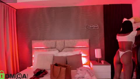 cristal__adams online show from 04/05/26, 12:02