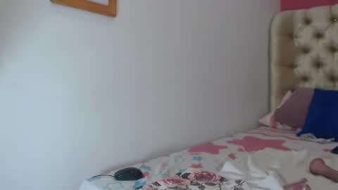 Snapshot of cristal_aron chatting on 02/16/25, 12:30 cristal_aron online show from 02/16/25, 12:30