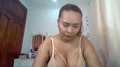 Snapshot of cristal_blanco chatting on 02/12/25, 06:40 cristal online show from 02/12/25, 06:40