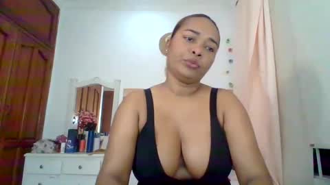 Snapshot of cristal_blanco chatting on 02/18/25, 08:59 cristal online show from 02/18/25, 08:59