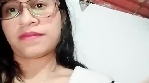 Snapshot of cristal_g19 chatting on 01/01/25, 04:29 online show from 01/01/25, 04:29