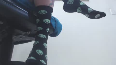 Snapshot of cristal_jayan chatting on 09/10/25, 09:48 HI online show from 09/10/25, 09:48