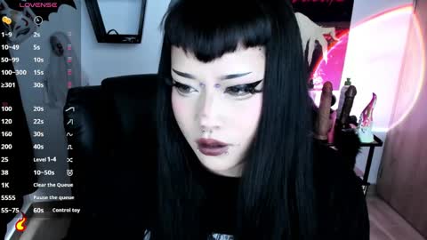 Cris online show from 11/02/25, 05:48