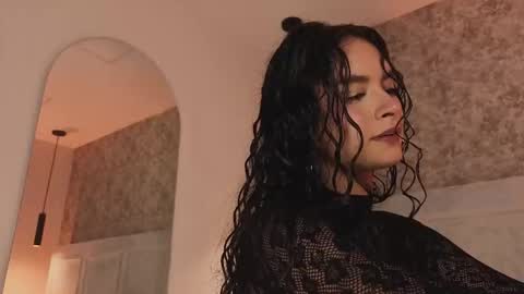 Snapshot of cristal_roberts_ chatting on 12/05/25, 01:52 Cristal online show from 12/05/25, 01:52