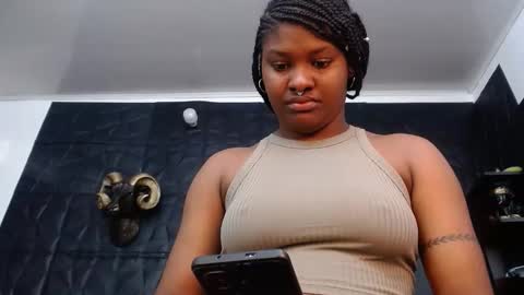 Snapshot of cristal_smith06 chatting on 10/23/25, 12:04 Hanna  online show from 10/23/25, 12:04