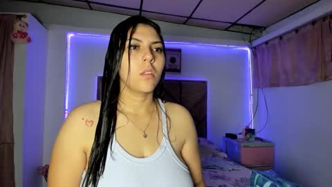cristal_smith20 online show from 03/12/26, 12:00