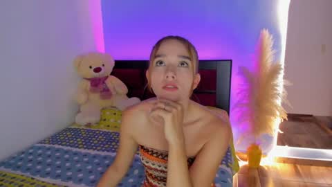 Snapshot of cristal_t2 chatting on 07/10/26, 07:16 cristal_t2 online show from 07/10/26, 07:16