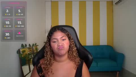 Snapshot of cristal_war chatting on 10/28/25, 01:09 Cristal online show from 10/28/25, 01:09