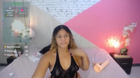 Snapshot of cristal_war chatting on 12/14/25, 01:11 Cristal online show from 12/14/25, 01:11